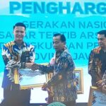 Biro Umum Raih Juara II Penghargaan Kearsipan dari Dinas Perpustakaan dan Kearsipan Provinsi Jawa Timur