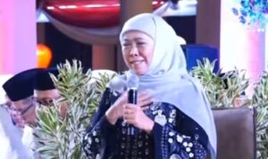 Jawa Timur Bersholawat, Gubernur Khofifah Ajak Santri dan Masyarakat Terus Jaga Spirit Kemerdekaan Jawa Timur Bersholawat, Gubernur Khofifah Ajak Santri dan Masyarakat Terus Jaga Spirit Kemerdekaan